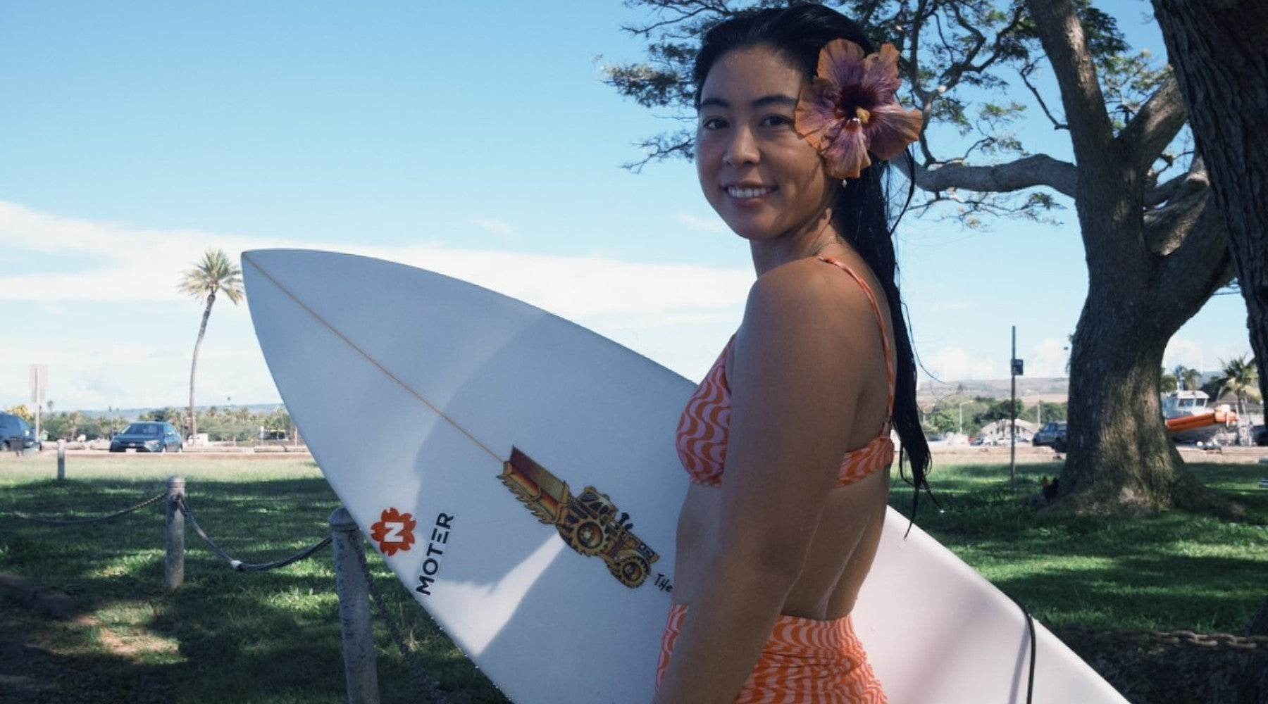 Amuro going surfing in Hawai'i