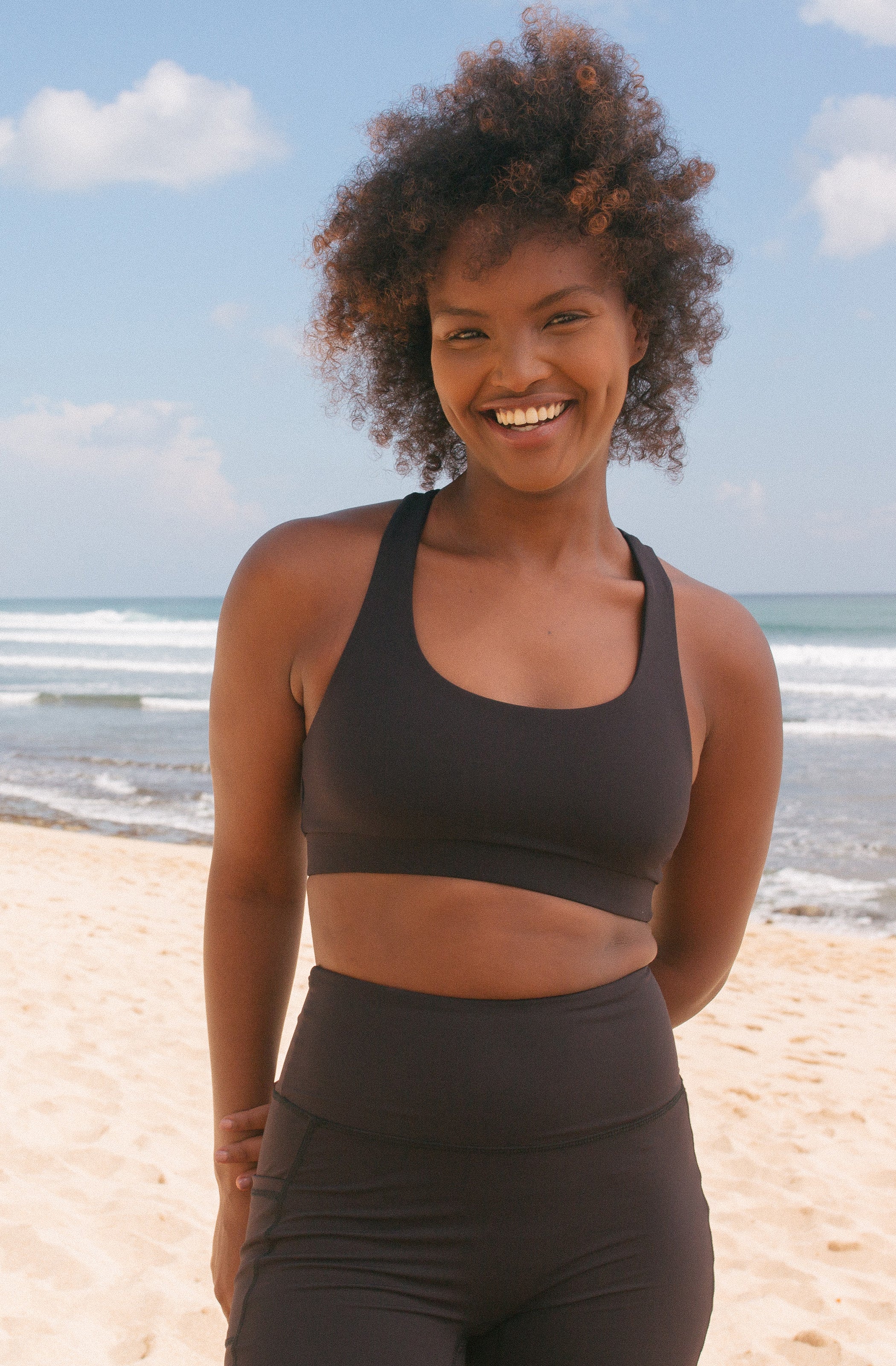 Front view training sports bra Upstate bike shorts black