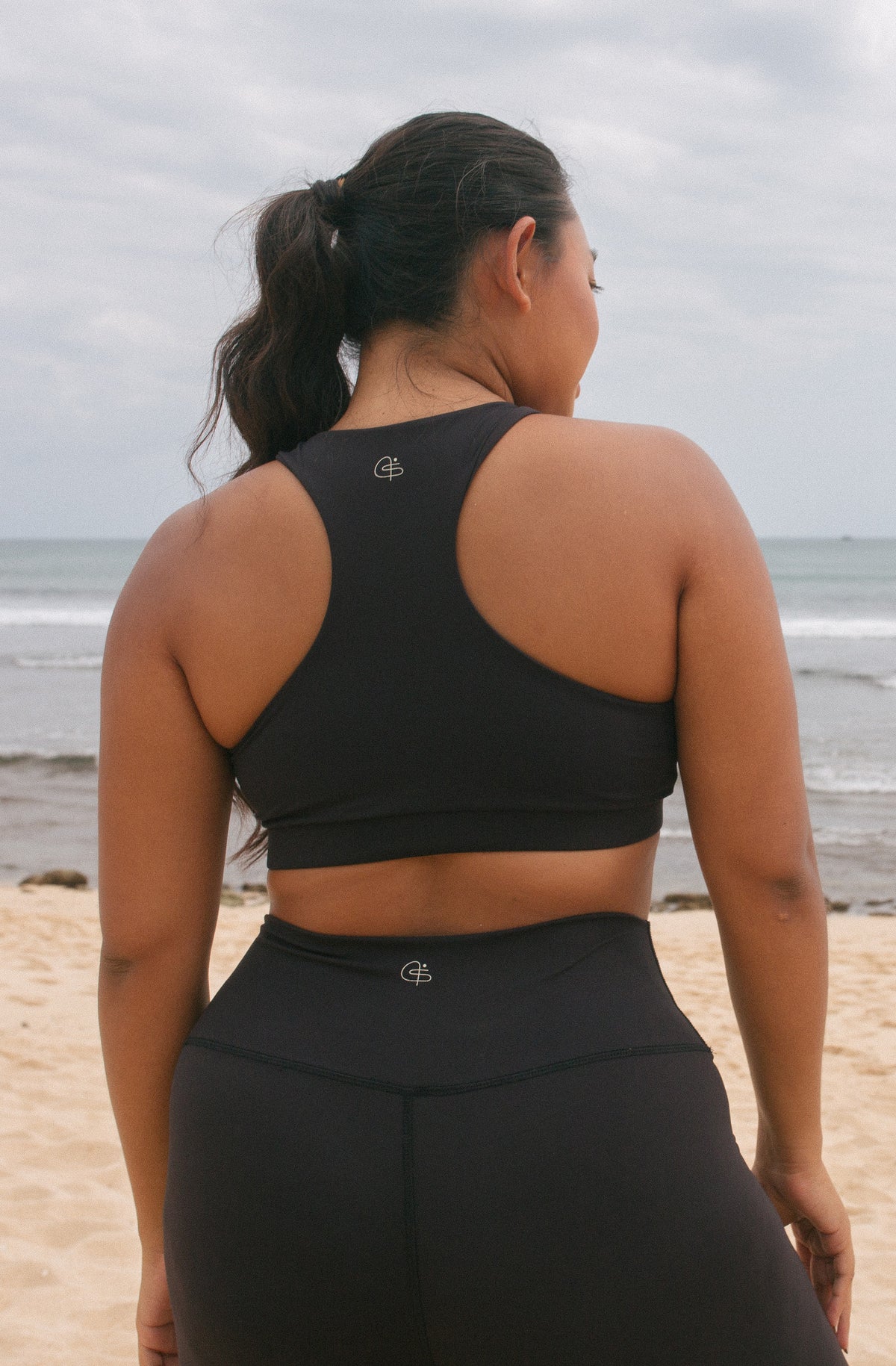 Back View Training sports bra and Hustle leggings black