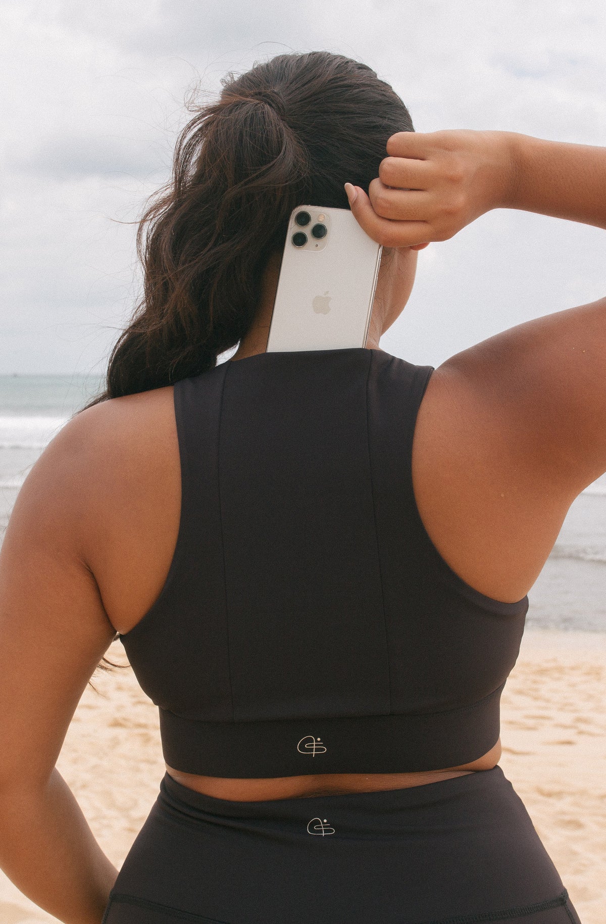 Isa Sports Bra Hustle Leggings in Black