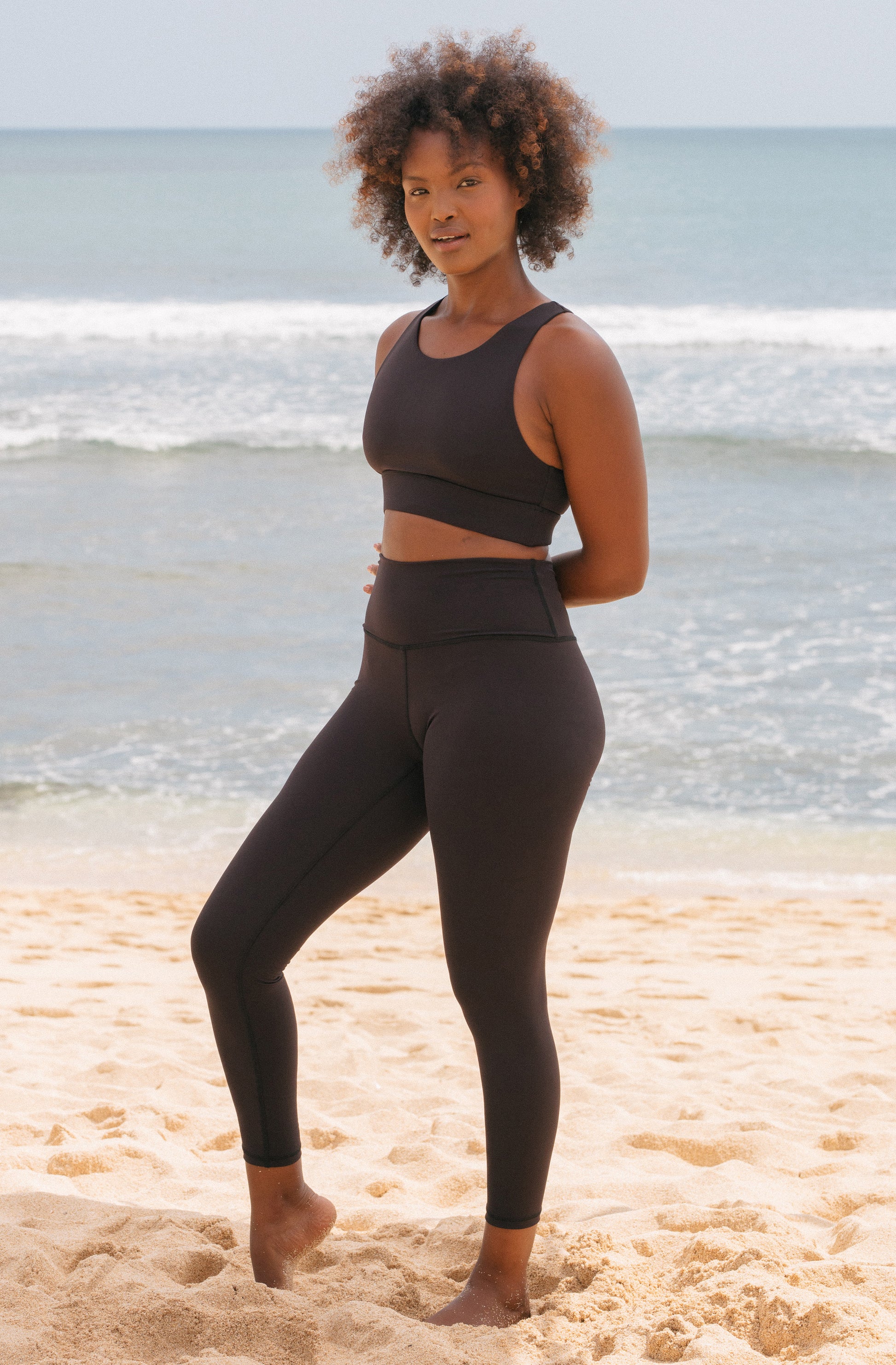 Isa Sports Bra Hustle Leggings in Black